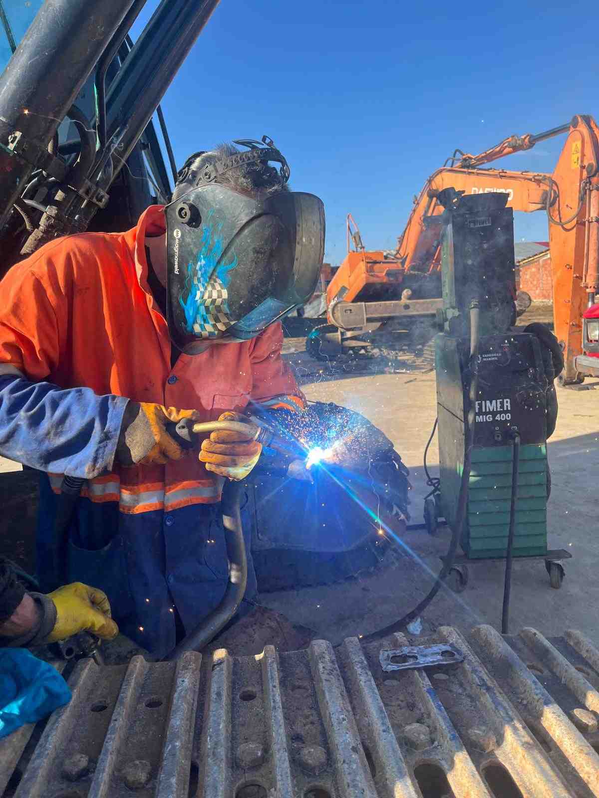 Lonking İş Makineleri Tamir Ve Bakım Servisi slogan